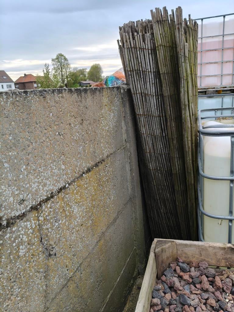 Oude rieten mat, Enlèvement