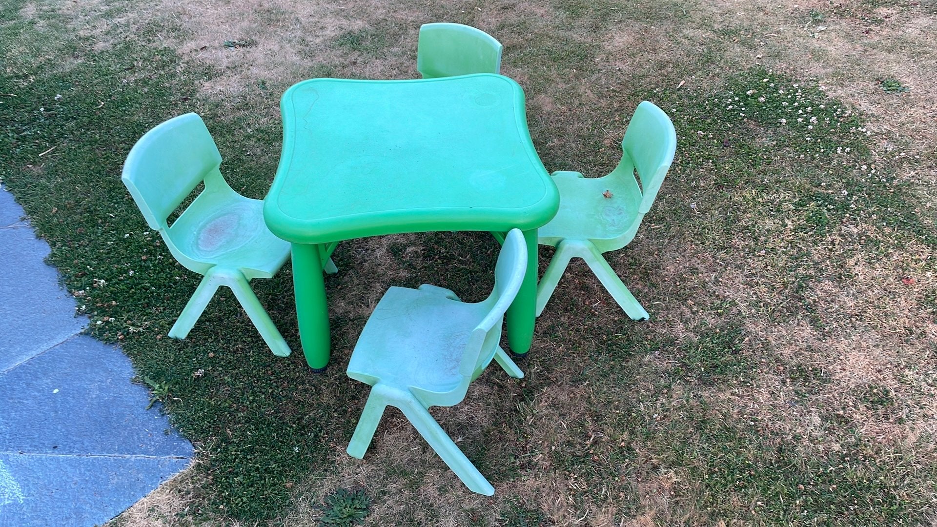 Tafeltje met 4 stoelen, Ophalen, Gebruikt, Plastic