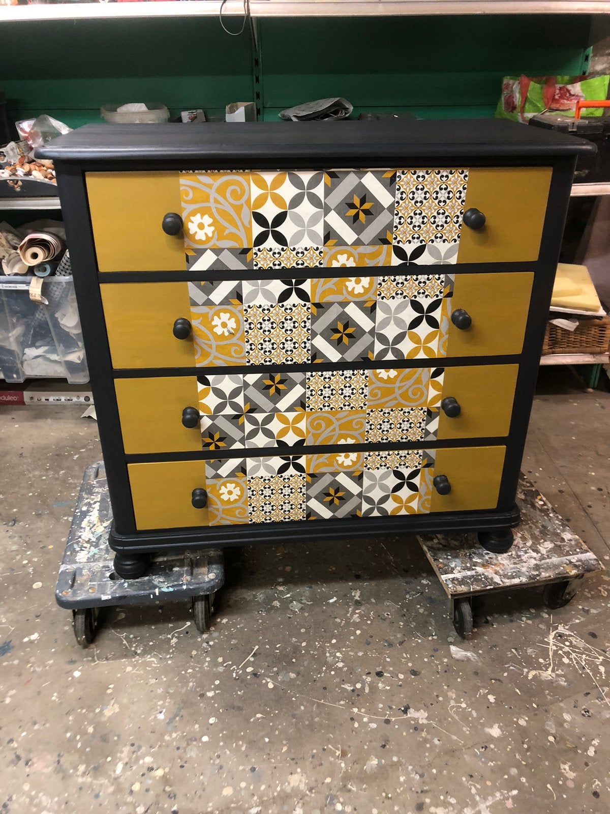 Commode en pin rénovée., Maison & Meubles, Armoires | Commodes, Enlèvement, Comme neuf, Pin