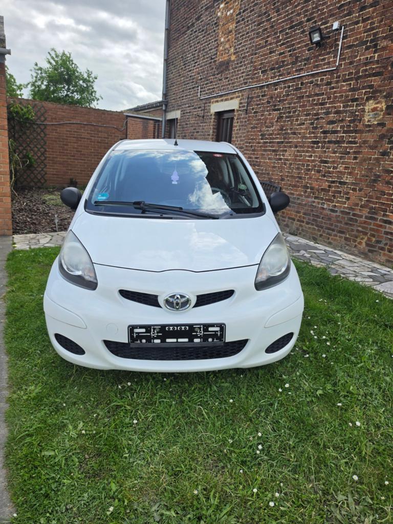 Toyota aygo prête à immatriculé  Garantie, Autos, Toyota, Achat, Entreprise, Garantie prolongée, Ordinateur de bord