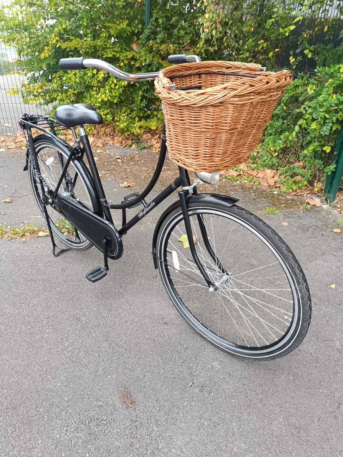 Vélo hollandais HIGHLANDER 28 avec panier état neuf 

pouces, 53 à 56 cm, Enlèvement, Neuf, HIGHLANDER