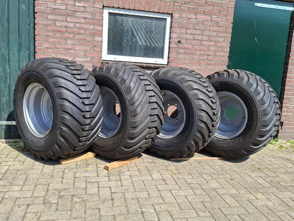 BKT 500/55-20 landbouw banden/wielen dumper/kipper/kraan, Zakelijke goederen, Ophalen
