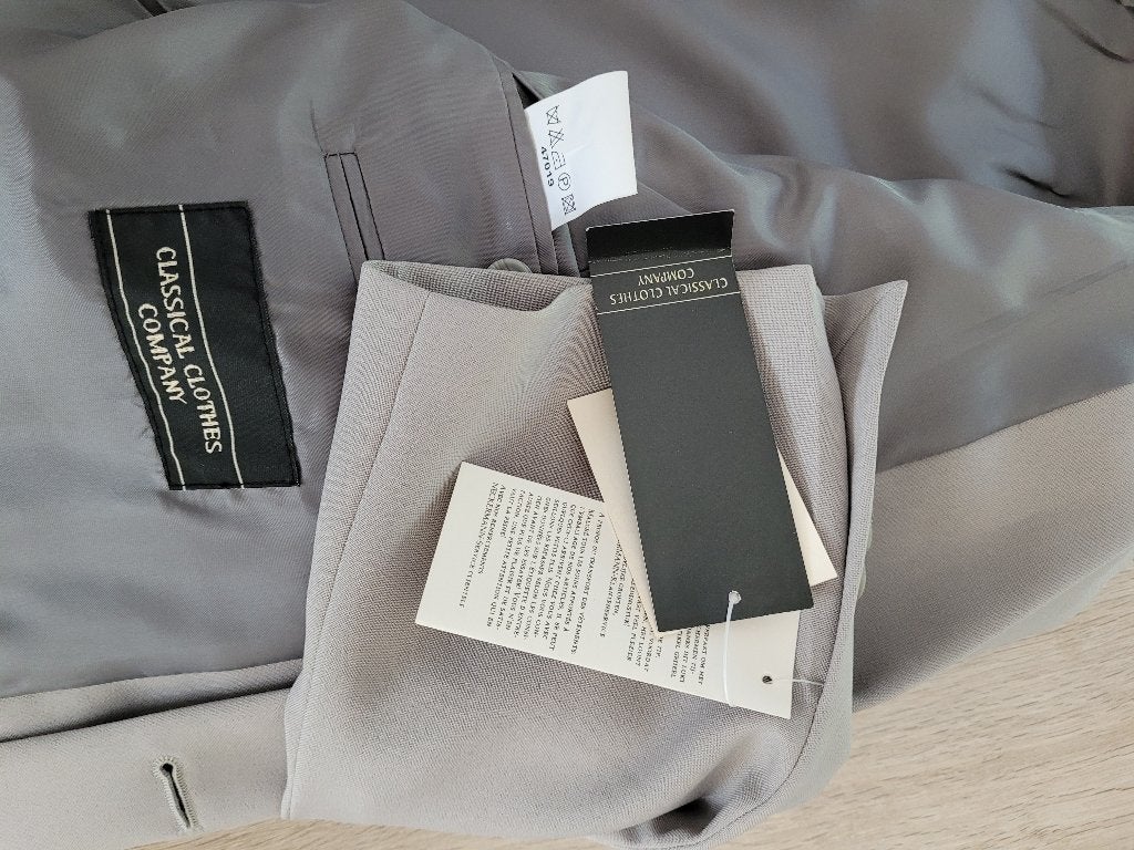 Costume gris clair NEUF    90eur, Vêtements | Hommes, Costumes & Vestes, Neuf, Gris, Enlèvement, Taille 48/50 (M)