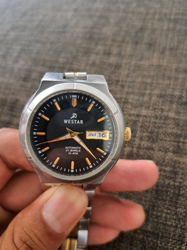 Japan watch, Boeken, Kunst en Cultuur | Fotografie en Design, Ophalen, Gelezen