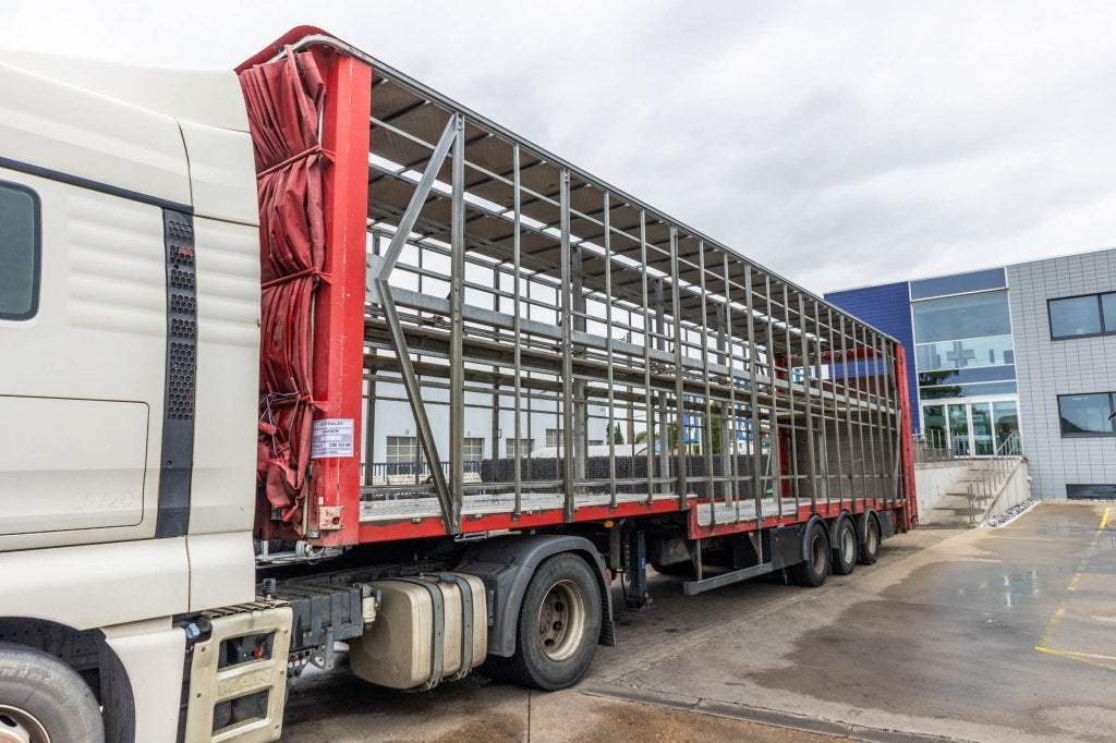 Lecitrailer CUELLO CISNE 3E-RD+DOUBLE ETAGE+DHOLLANDIA 2TON, Auto's, Vrachtwagens, Overige brandstoffen, Bedrijf, Aanhangers en Opleggers