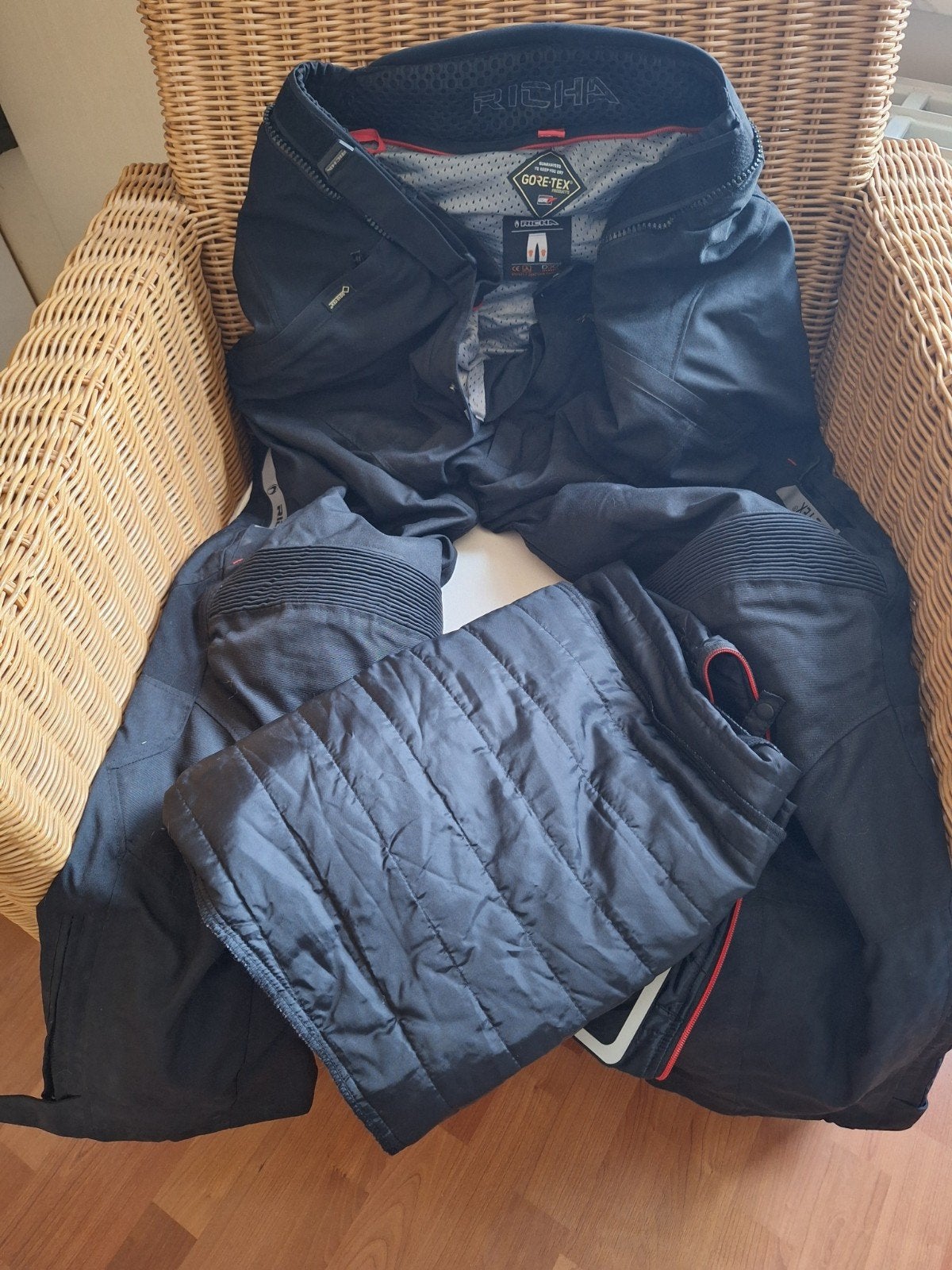 Goretex 5xl motorbroek, Ophalen