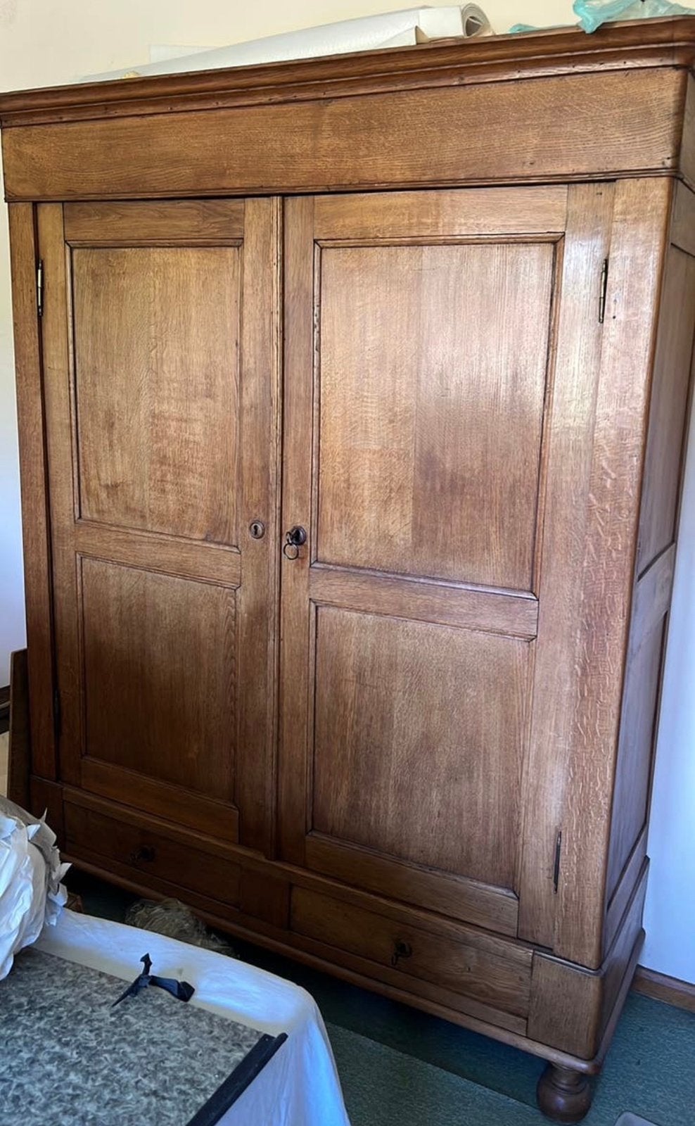 Houten garderobekast, Ophalen