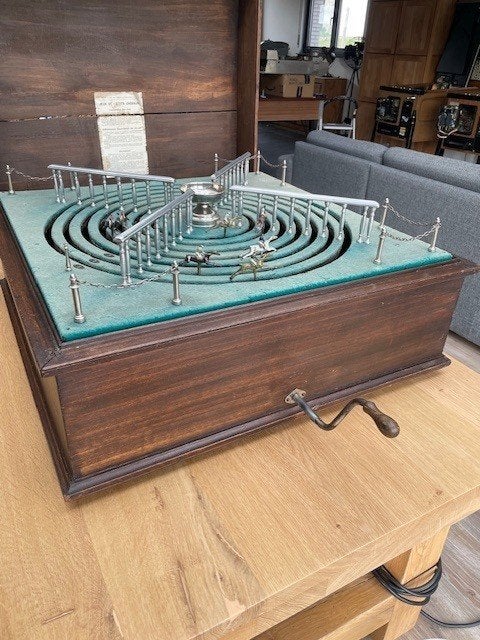 Jeu de course de chevaux (ca 1900) antiek, Verzamelen, Automaten | Gokkasten en Fruitautomaten, Euro, Ophalen, Gebruikt