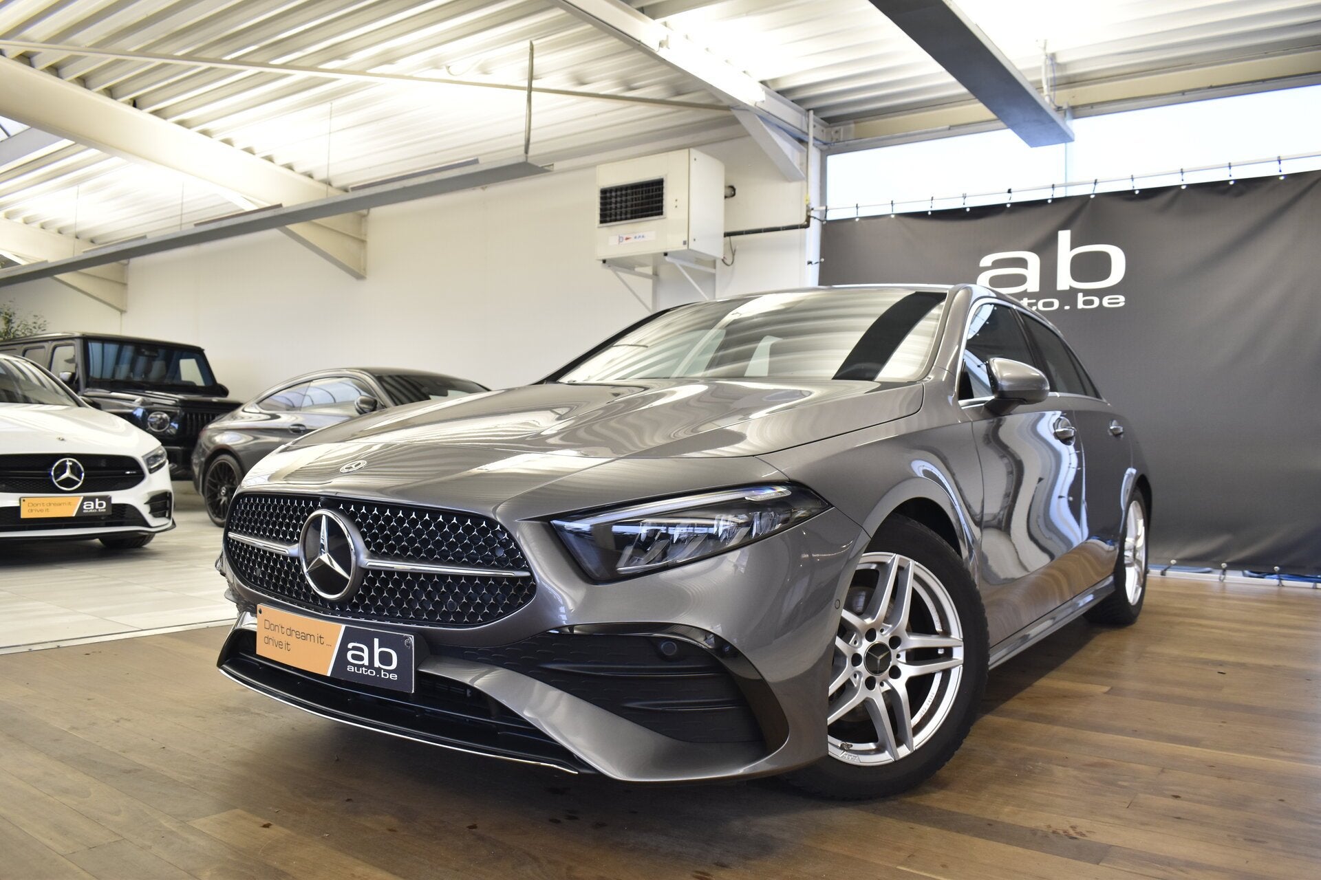 Mercedes-Benz A 200 AMG-LINE, LED HIGH PERFORMANCE, CAMERA,, Autos, 0 kg, Achat, Entreprise, 0 kg