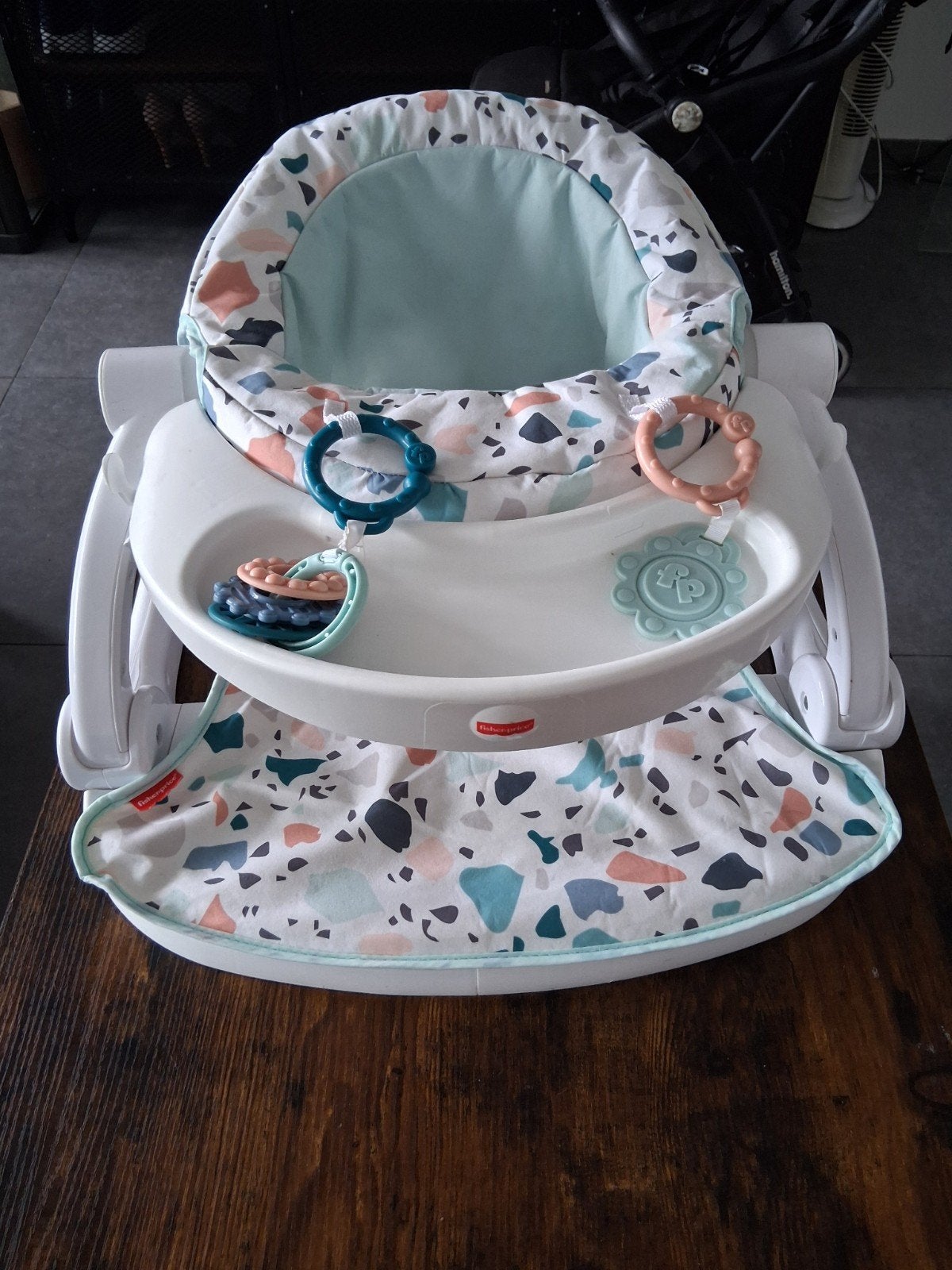 Fisher-Price Speelstoel met dienblad, Kinderen en Baby's, Ophalen