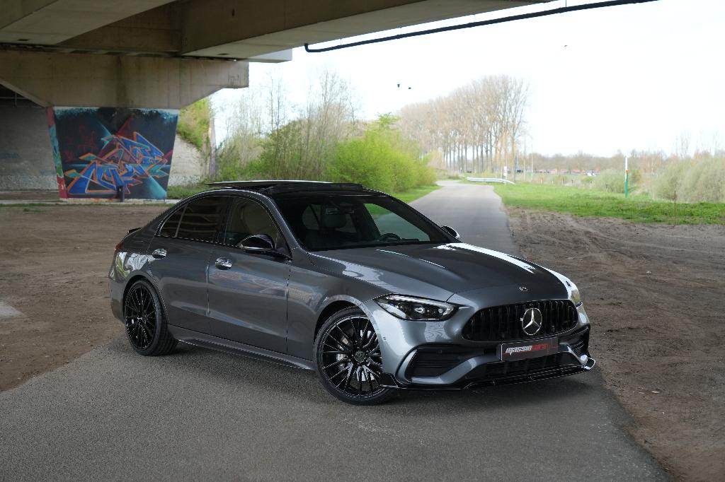 Prachtige Mercedes C180 Berline (AMG-KIT) Vol Opties!, Auto's, Mercedes-Benz, 4 cilinders, Lane Keeping Assist, Leder, Bedrijf
