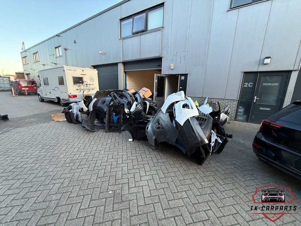 Partij voorbumpers en achterbumpers alles in 1 koop, Info@fabrikant.eu, Fabrikantstraat 1
1000 AA  Amsterdam, NL, Bumper, Fabrikant BV