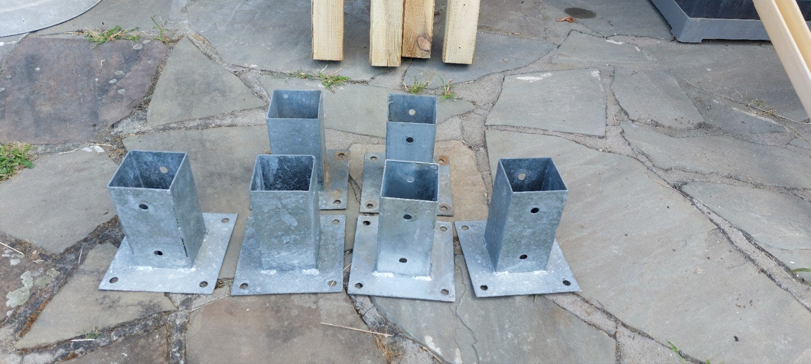 6 pieds de terrasse galvanisés 7x7x15, Enlèvement