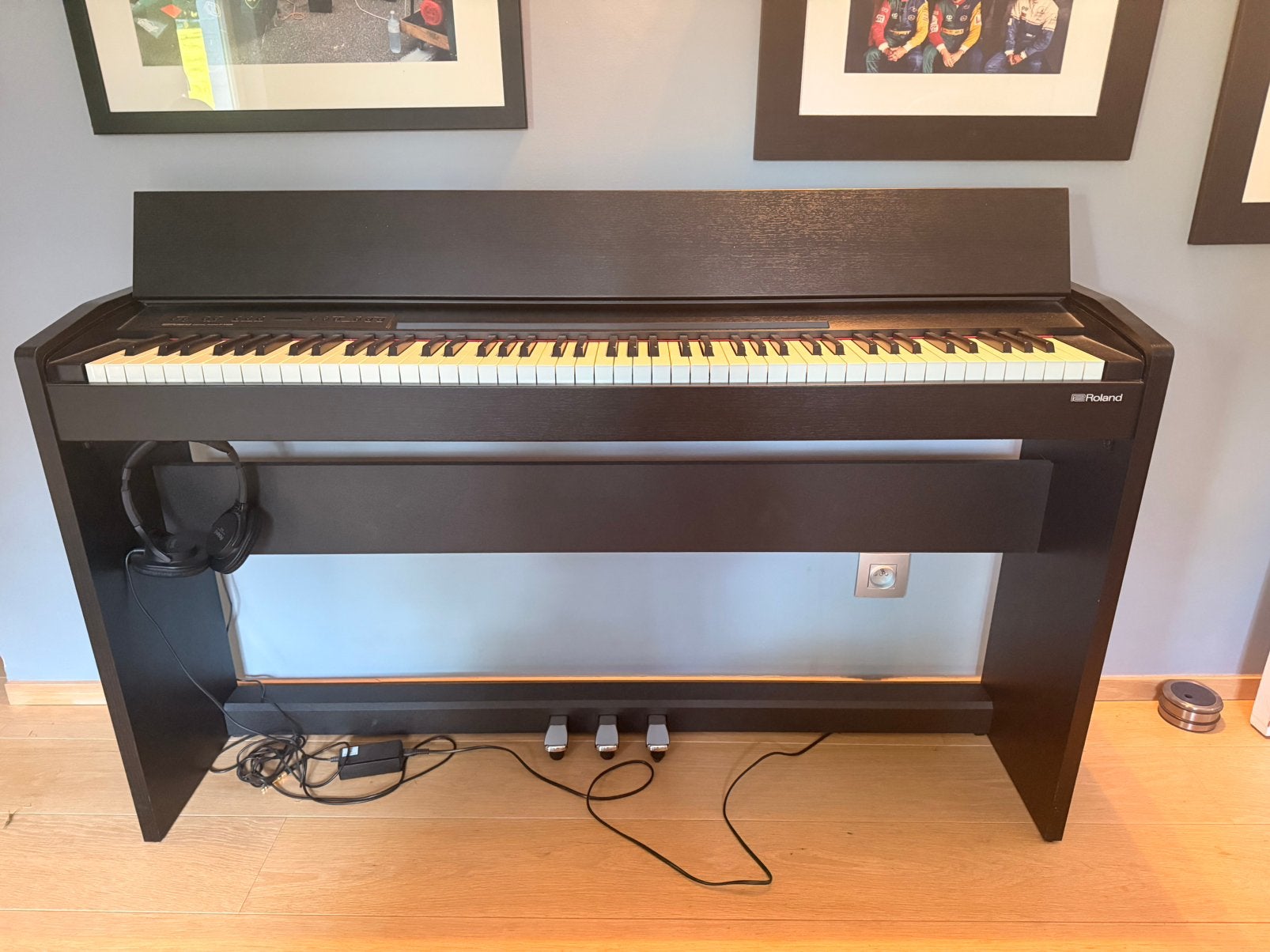 Piano Roland F140 R noir, Musique & Instruments, Pianos, Enlèvement, Comme neuf, Noir, Piano