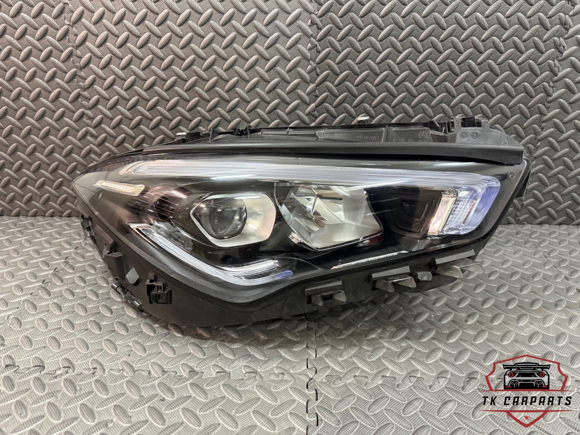 Mercedes Cla W118 LED Haute Performance R A1189068400, Neuf, Mercedes-Benz AG, Mercedes-Benz, Mercedesstrasse 120
70372  Stuttgart, DE