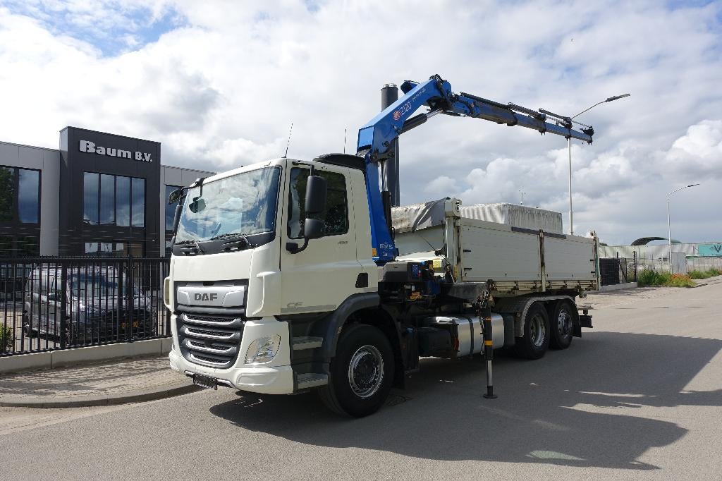 DAF CF 450 6X2 KIPPER KRAAN / 3 ZIJDIGE KIPPER / HMF 2120 K4, Auto's, Vrachtwagens, Particulier, DAF, Diesel, Euro 6, Automaat