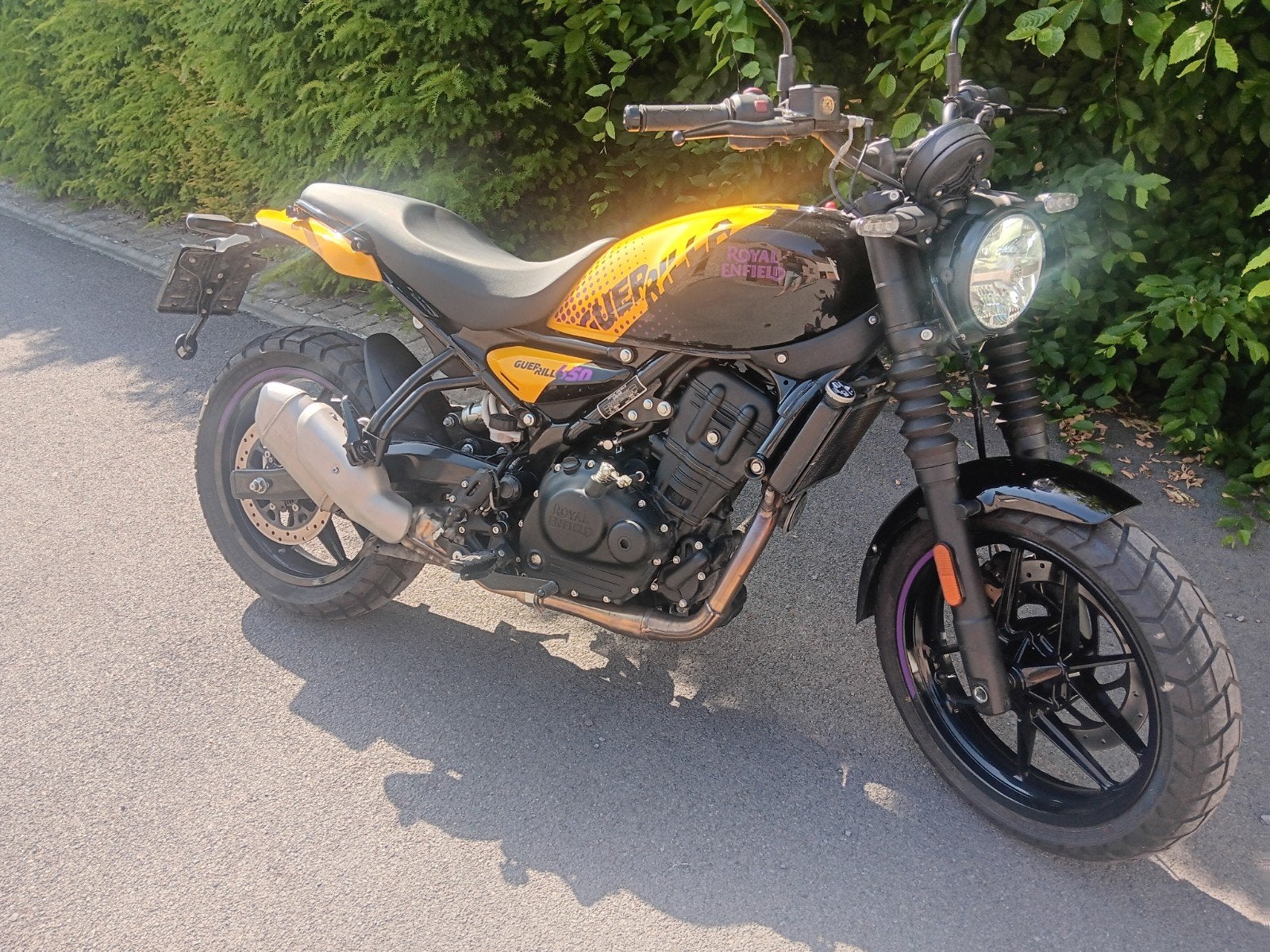 Royal Enfield Guerilla 450cc nieuwstaat, Motoren, 450 cc, Occasion, Particulier, Toermotor