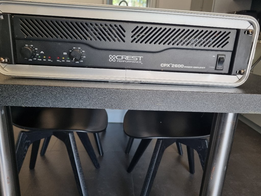Versterker Crest CPX 2600, Muziek en Instrumenten, Ophalen, Zo goed als nieuw, 1000 watt of meer, P.A.