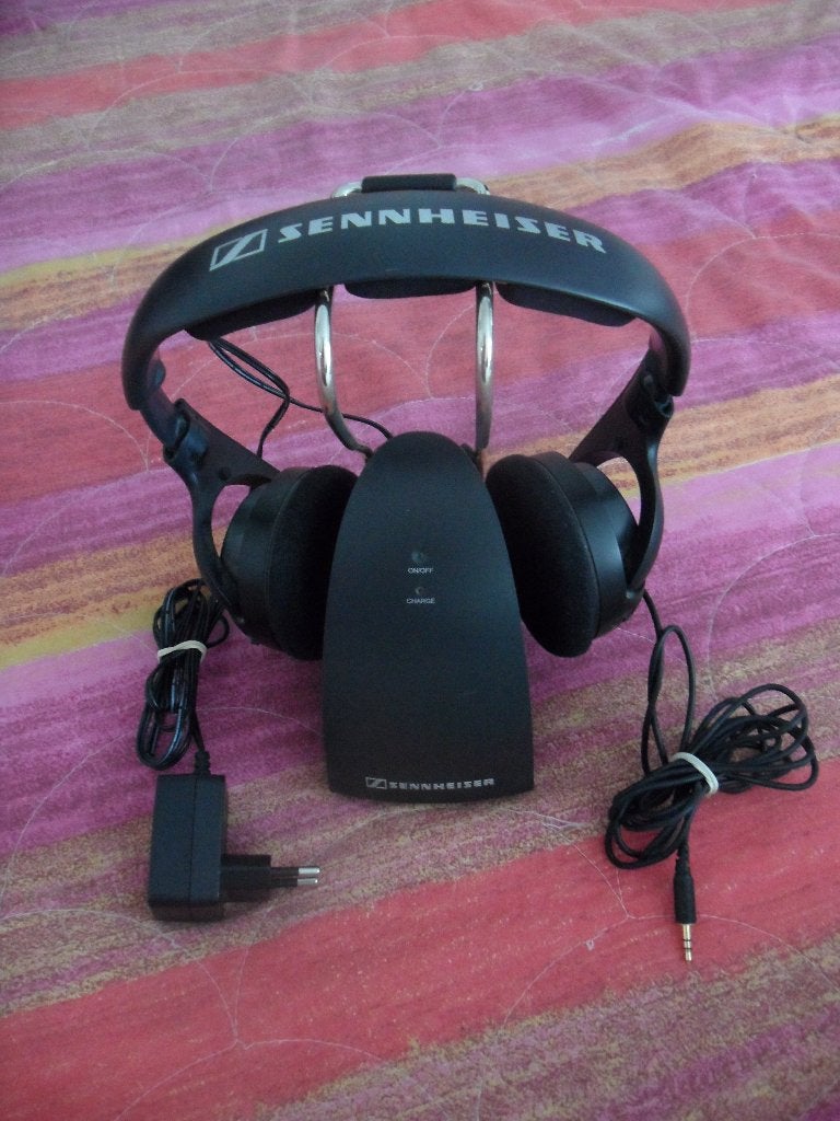 CASQUE SANS FIL RECHARGEABLE SENNHEISER RS118 NEUF, TV, Hi-fi & Vidéo, Casques audio, Enlèvement, Neuf, Sennheiser, Sans fil