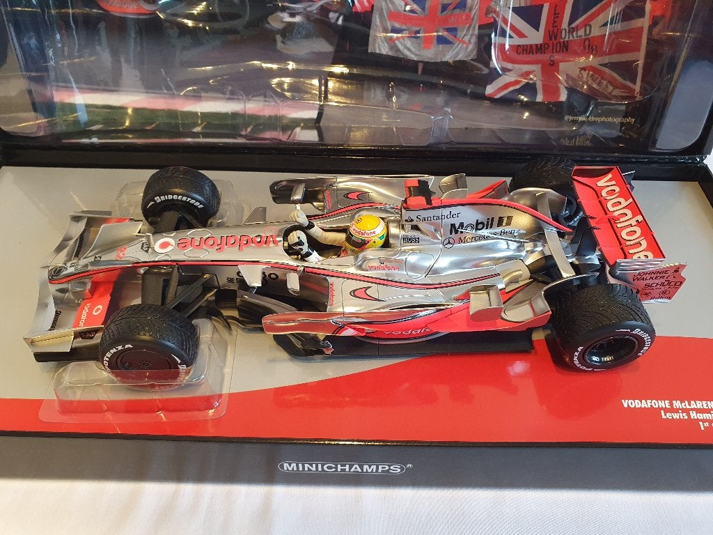 Lewis Hamilton McLaren MP4/23 Brazilië World Champ 2008 1:18, Hobby en Vrije tijd, Ophalen of Verzenden, Nieuw, Auto, MiniChamps