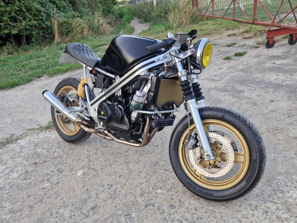 Honda vfr 750 rc24 cafe racer 1987, Motoren, Particulier