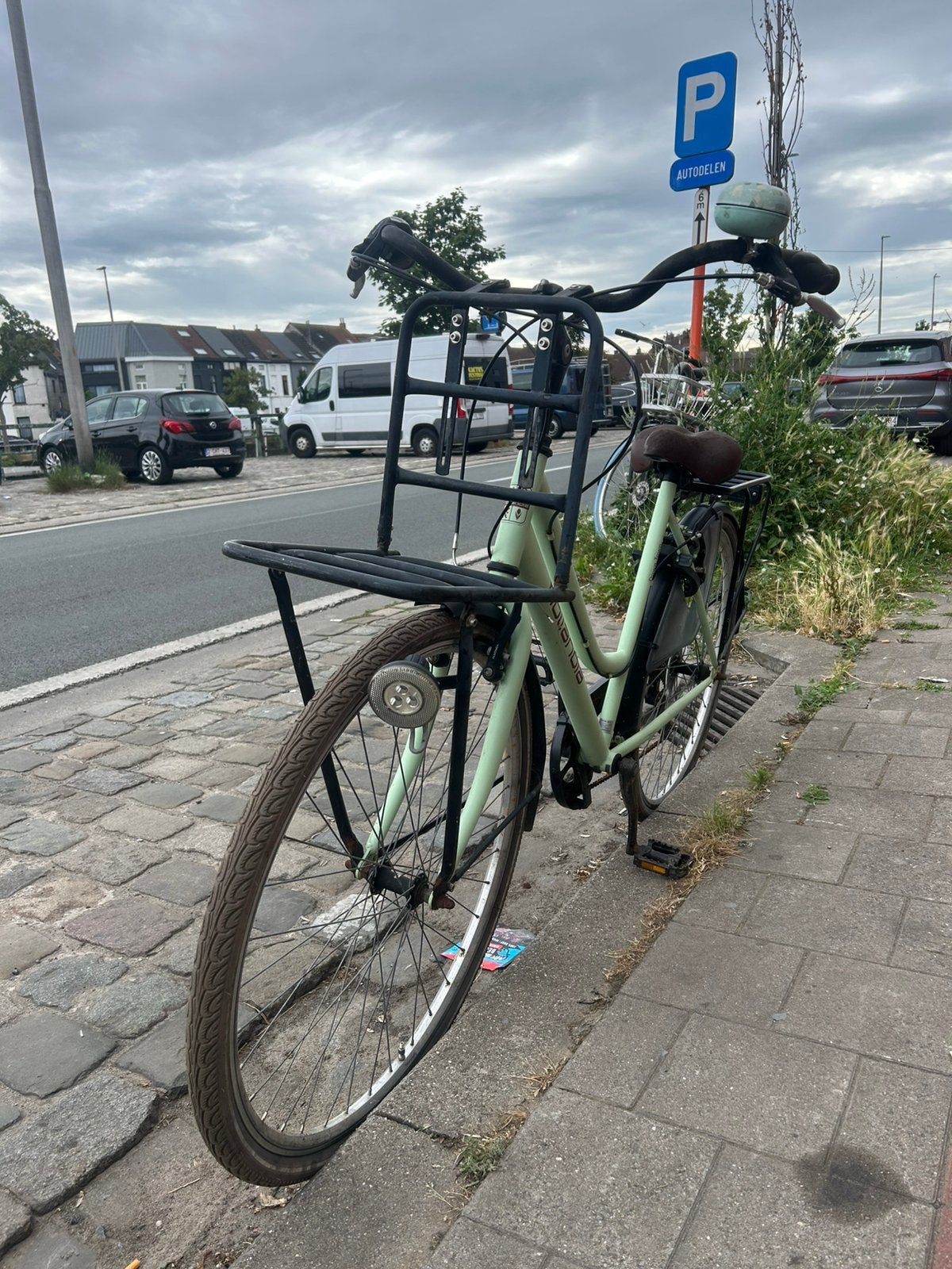 Damesfiets 24 inch, Fietsen en Brommers, Fietsen | Dames | Omafietsen, Zo goed als nieuw, Versnellingen, Velgrem, Ophalen