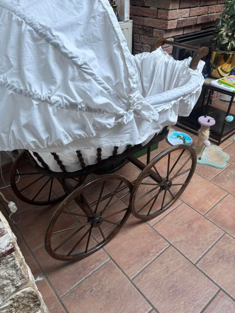 Vintage kinderwagen, Ophalen