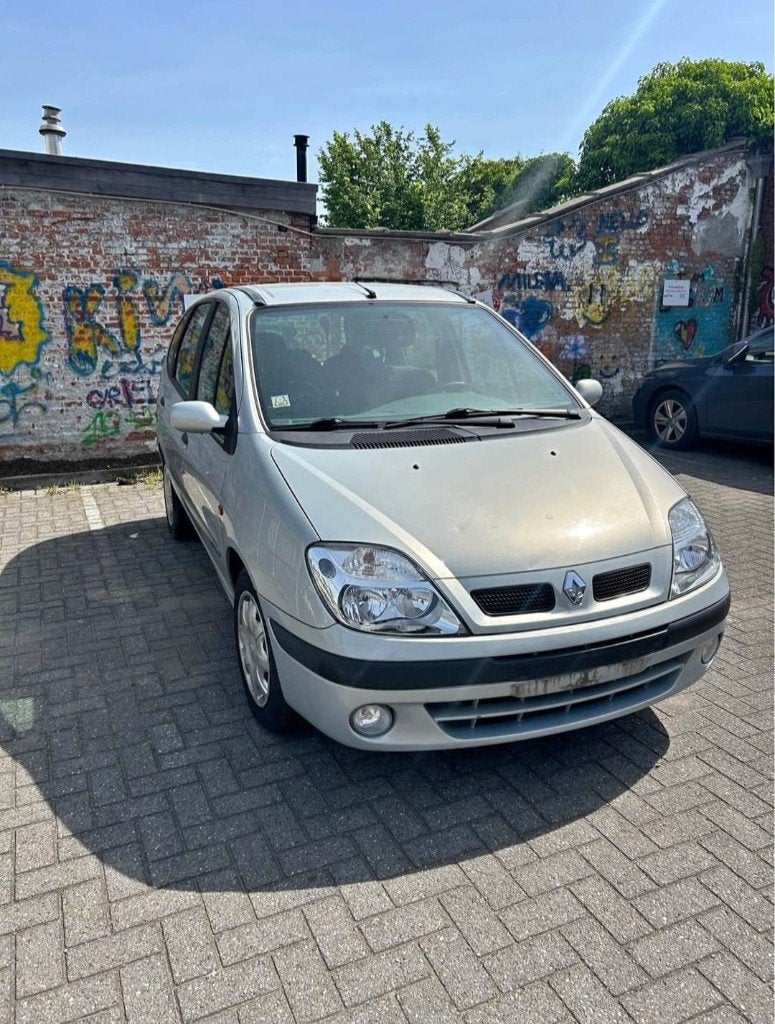 Renault Scénic Automaat Airco Trekhaak Gezinswagen 135000km, Autos, Argent ou Gris, Achat, Attache-remorque, Bleu