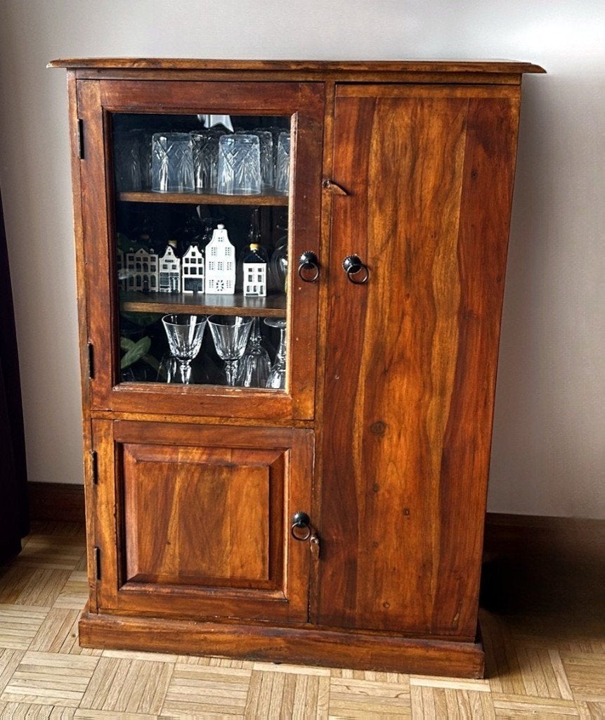 Meuble bar / vitrine bois massif style colonial 81 x 114 cm, Avec porte(s), 25 à 50 cm, Autres essences de bois, Enlèvement