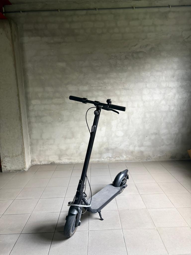 Decathlon elektrische step, Fietsen en Brommers, Steps, Ophalen, Zo goed als nieuw