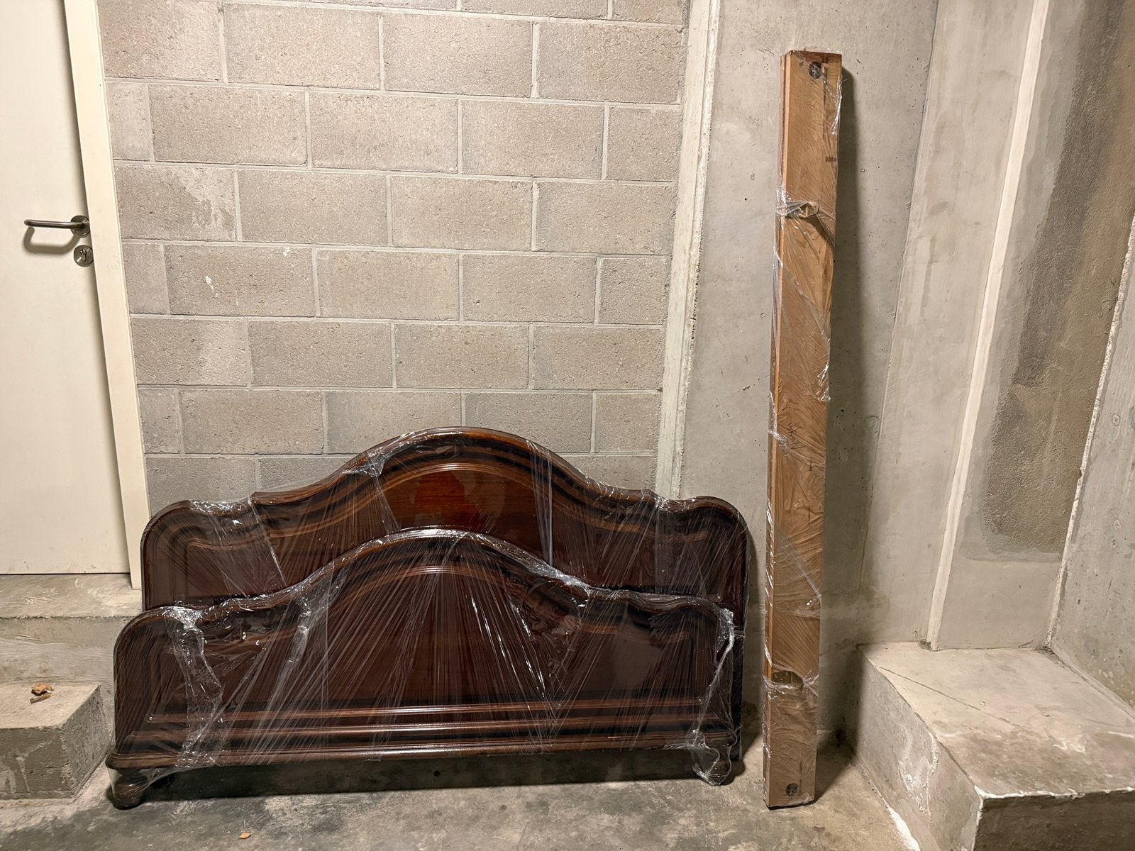 Lit + matelas offert, Enlèvement