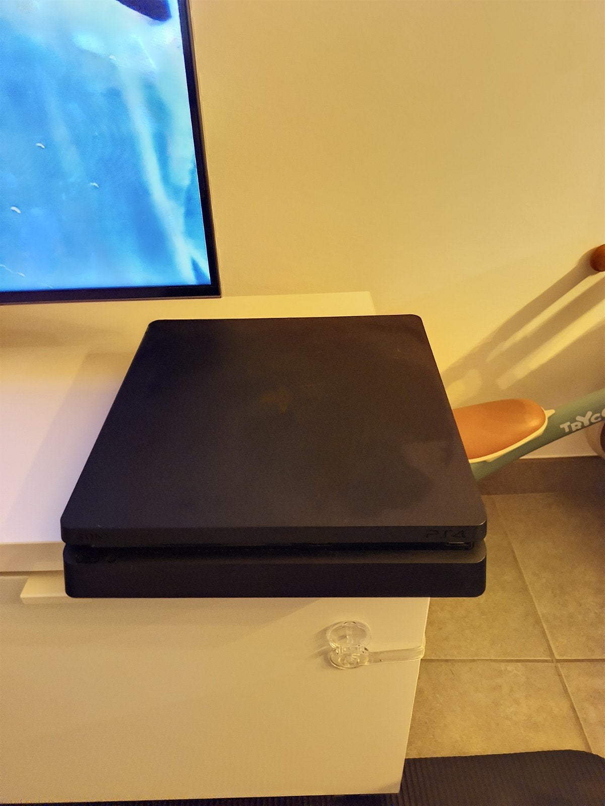 PS4 slim, Games en Spelcomputers, Spelcomputers | Sony PlayStation 4, Ophalen, Slim