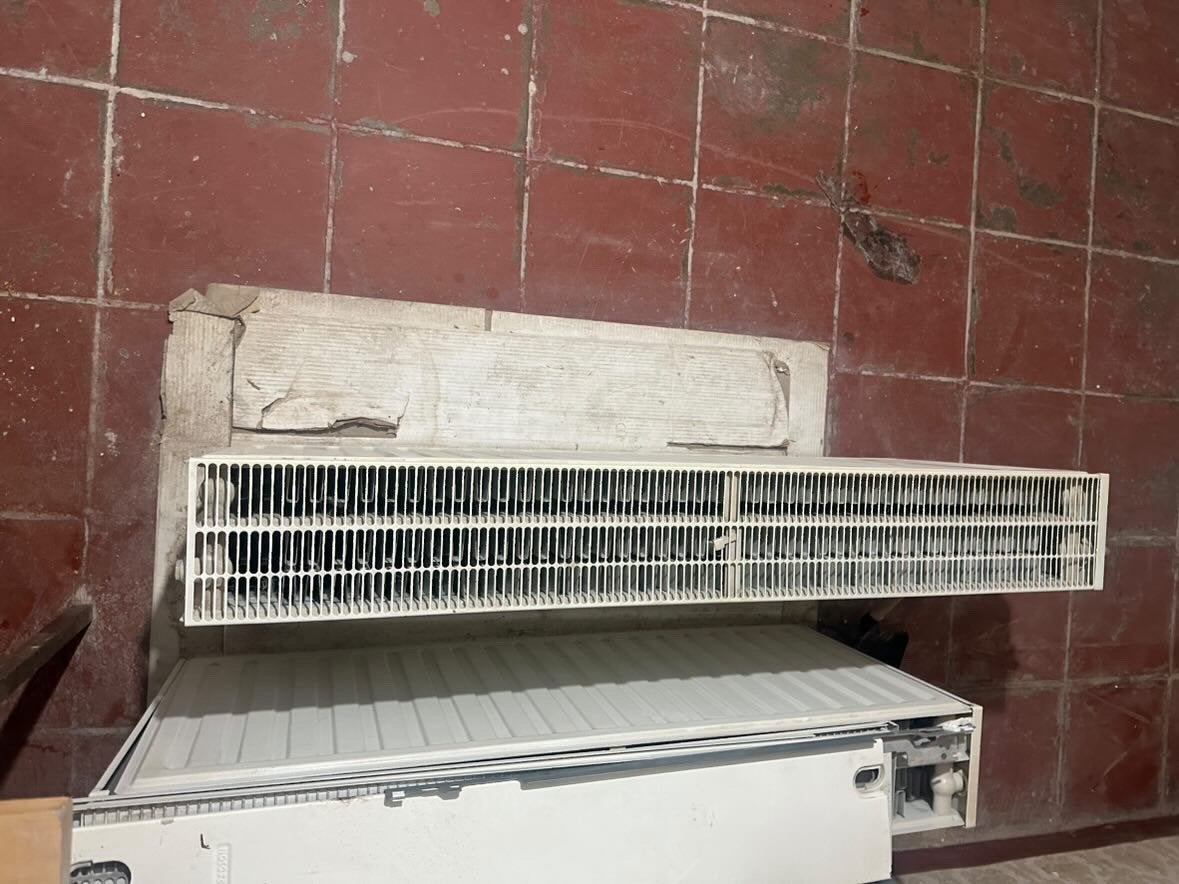 radiateurs chauffage blanc avec attaches – Très bon état, Bricolage & Construction, Chauffage & Radiateurs, Enlèvement, Comme neuf