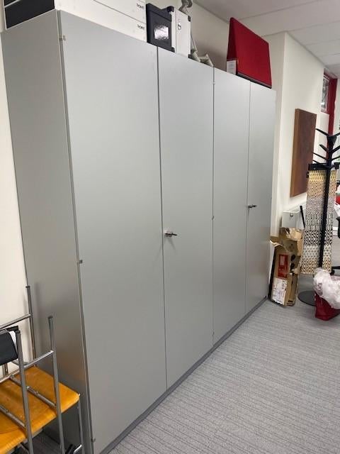 2 stevige kasten van Sedus - zo goed als nieuw, Métal, 25 à 50 cm, Comme neuf, 100 à 150 cm