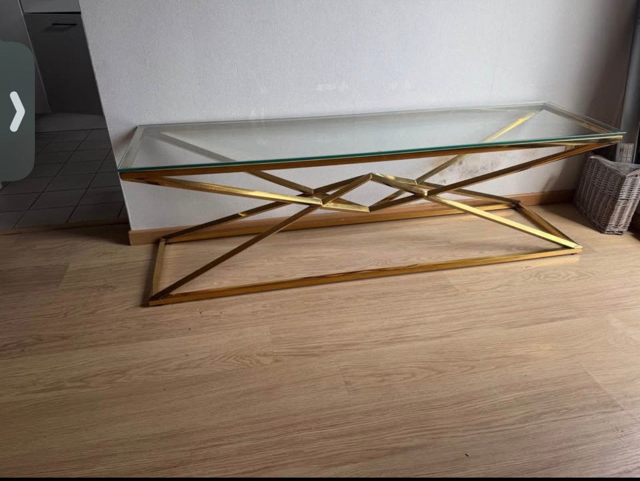 Design sidetable met glazen blad en gouden frame, Maison & Meubles, Ameublement | Revêtements de sol, Enlèvement, Utilisé