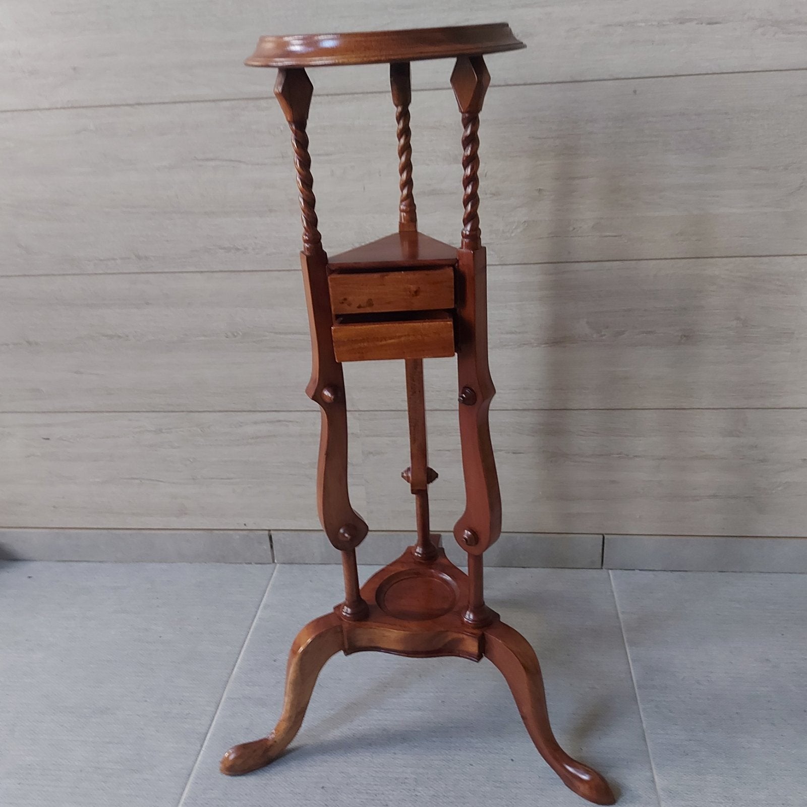 antieke piedestal, Ophalen