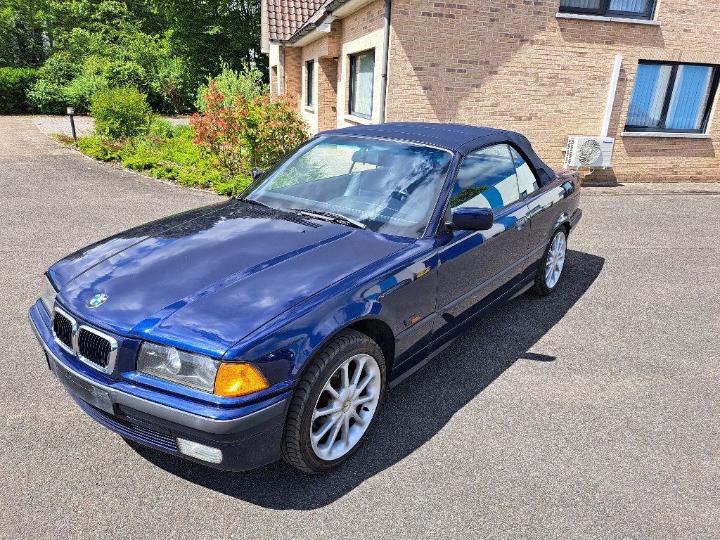 BMW 318i Cabrio 04/1996, foto 12