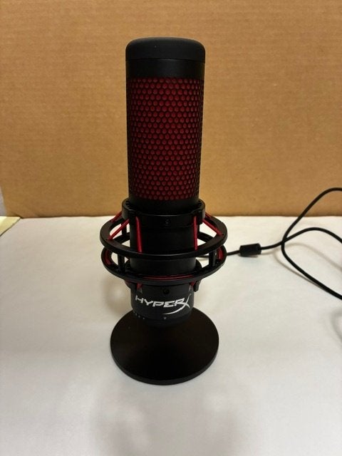 Microfoon HyperX Quaddcast USB voor podcasts, gaming, video, Enlèvement ou Envoi, Comme neuf, Micro studio