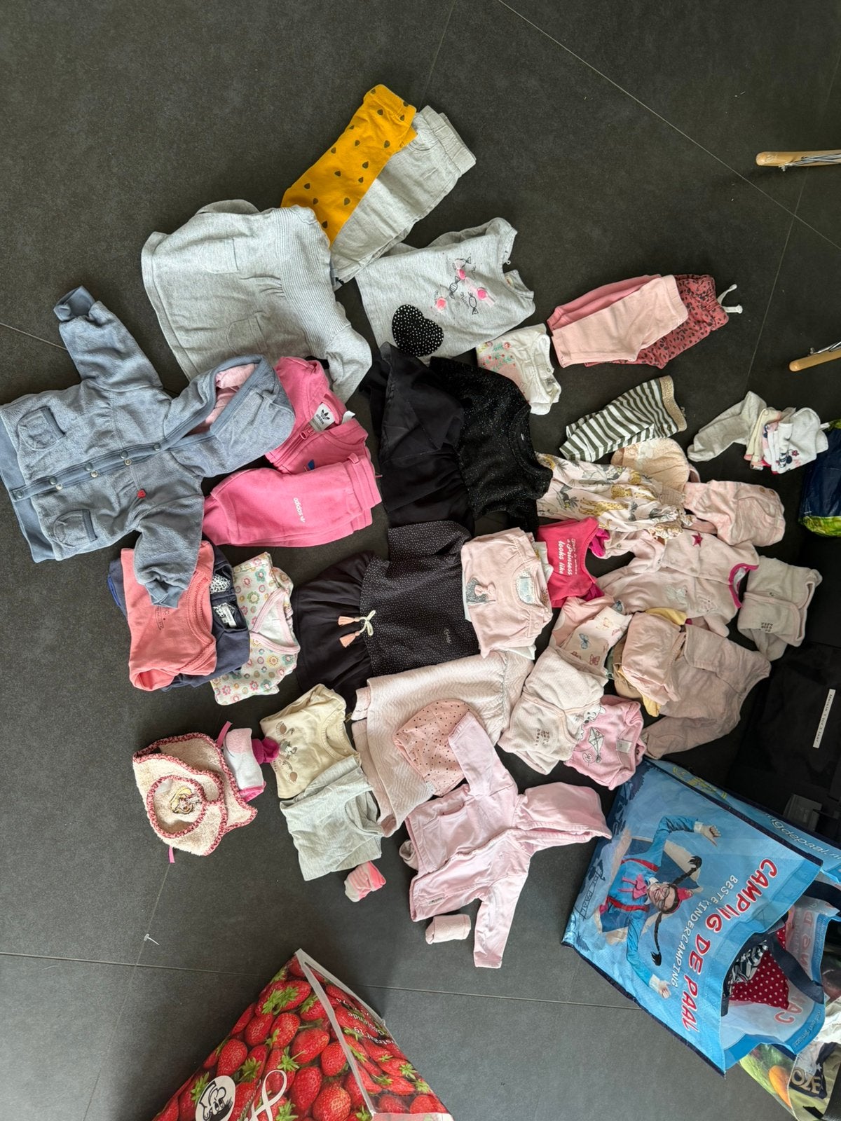 Doos kleren meisje geboorte tot 1 jaar, Enlèvement, Utilisé