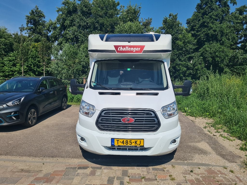 Challenger Graphite GA 347 Jubileum uitvoering, Automaat, Standaard zit, Verwarmde buitenspiegels, Ford