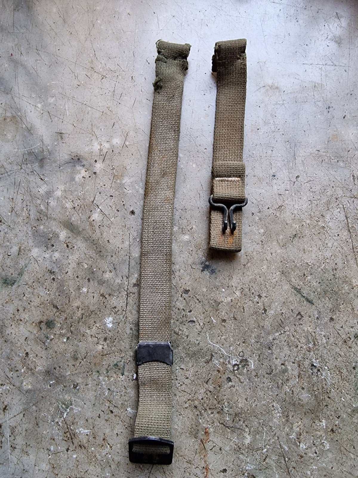 paire de jugulaires pour casque M1 us ww2 originales, Enlèvement ou Envoi