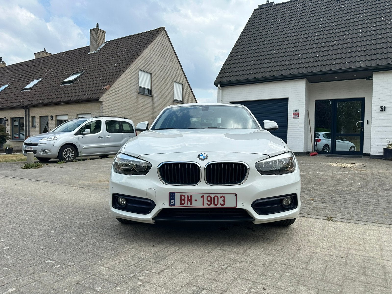 BMW 118i 5 Portes / Boîte Auto / Climatisation / Start&Stop, Autos, 100 kW, Achat, Euro 6, Noir