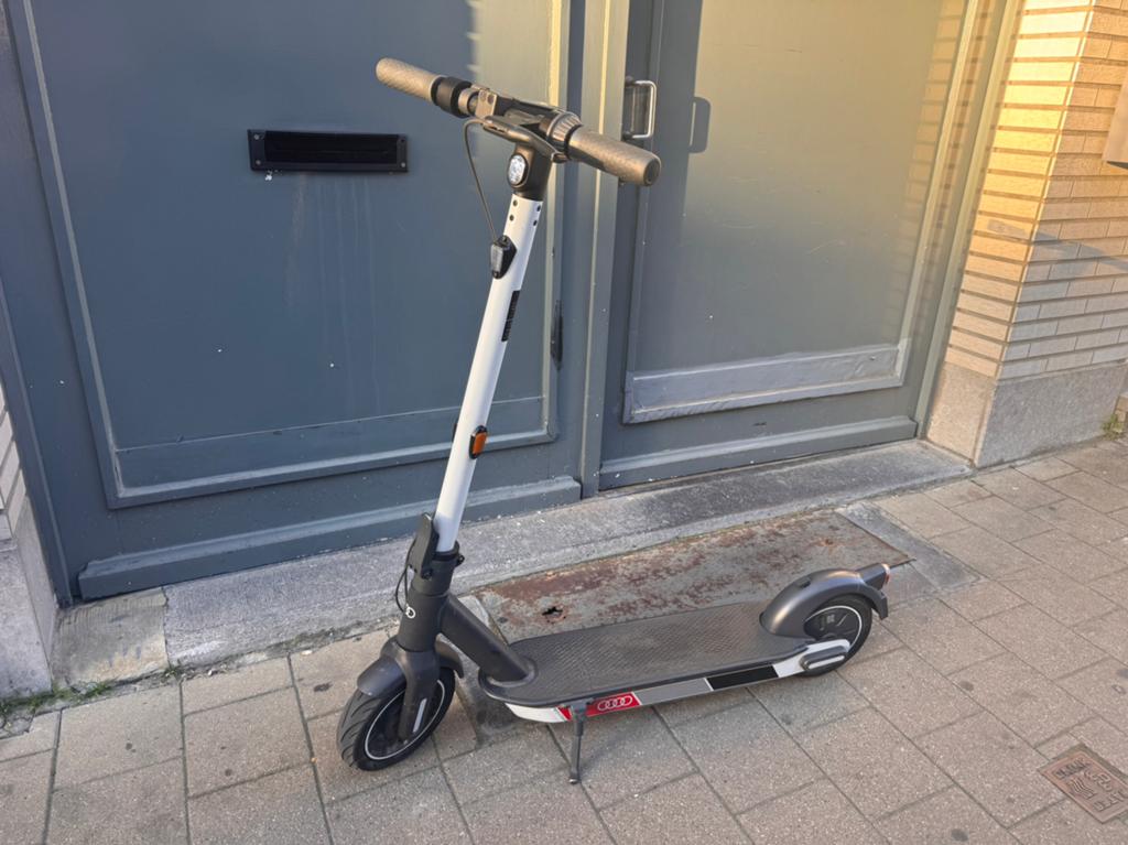 Audi Ninebot G30, Fietsen en Brommers, Steps, Ophalen, Gebruikt