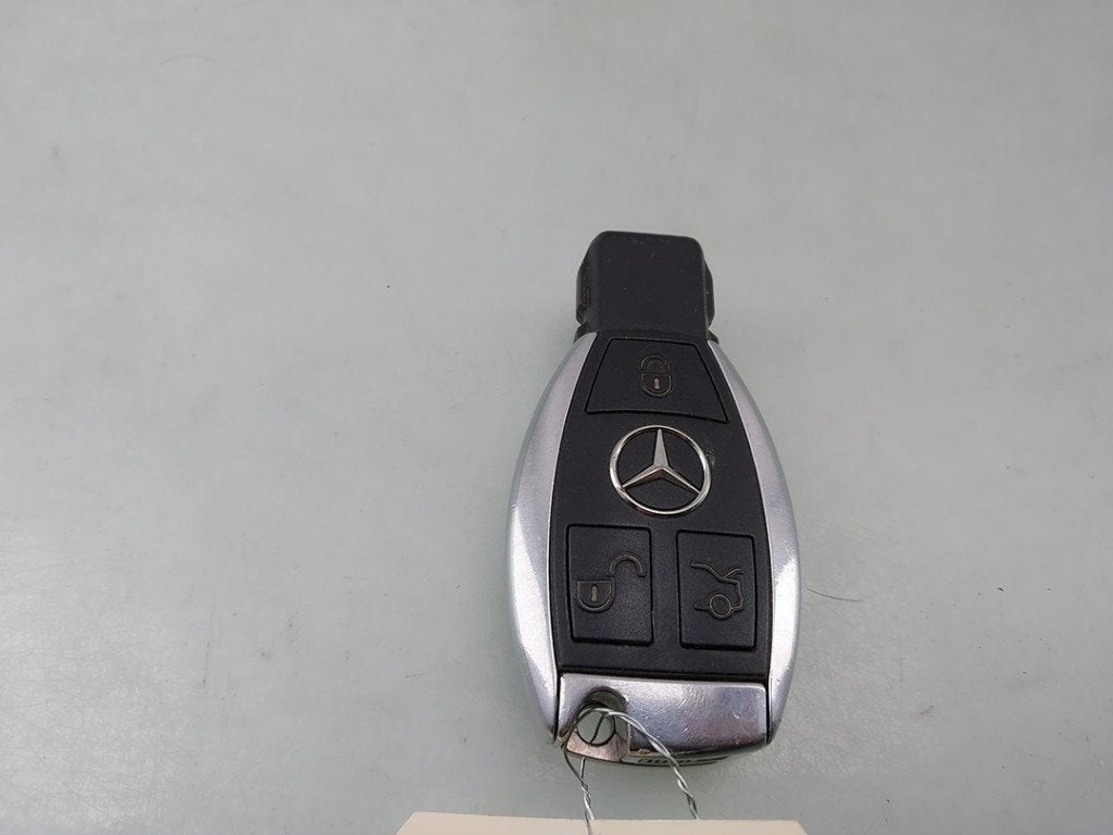 CLE Mercedes-Benz C (W205) (|A2229051910|A2229055008|), Autos : Pièces & Accessoires, Mercedes-Benz, Utilisé, Dialog.mb@mercedes-benz.com
