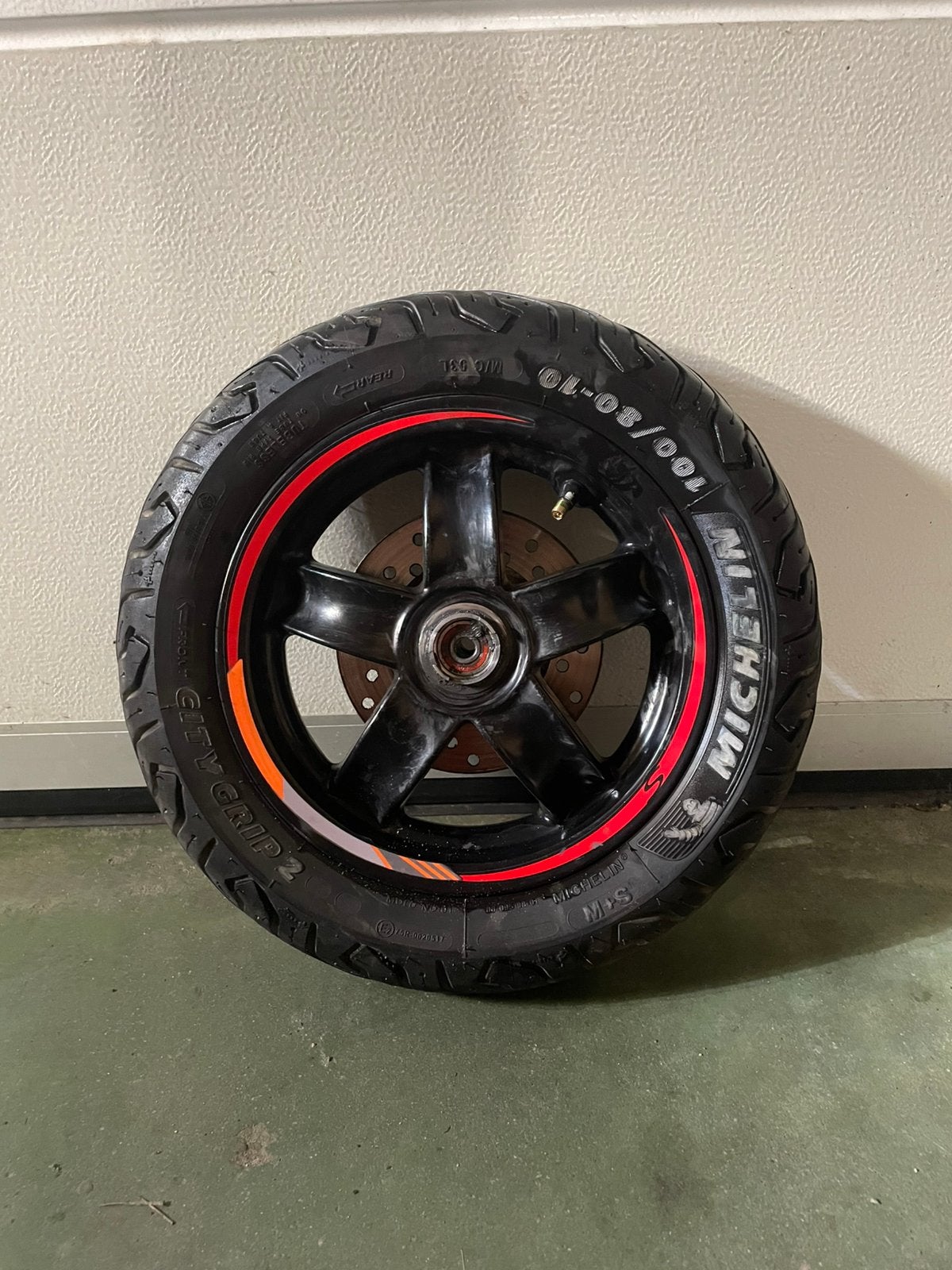 Piaggio zip Velg + Nieuwe michelin band., Motos, Enlèvement
