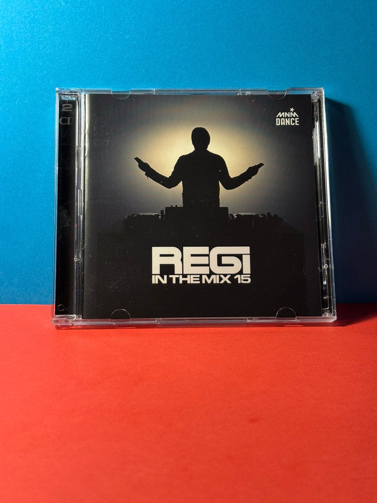 Regi in the mix 15, Verzenden