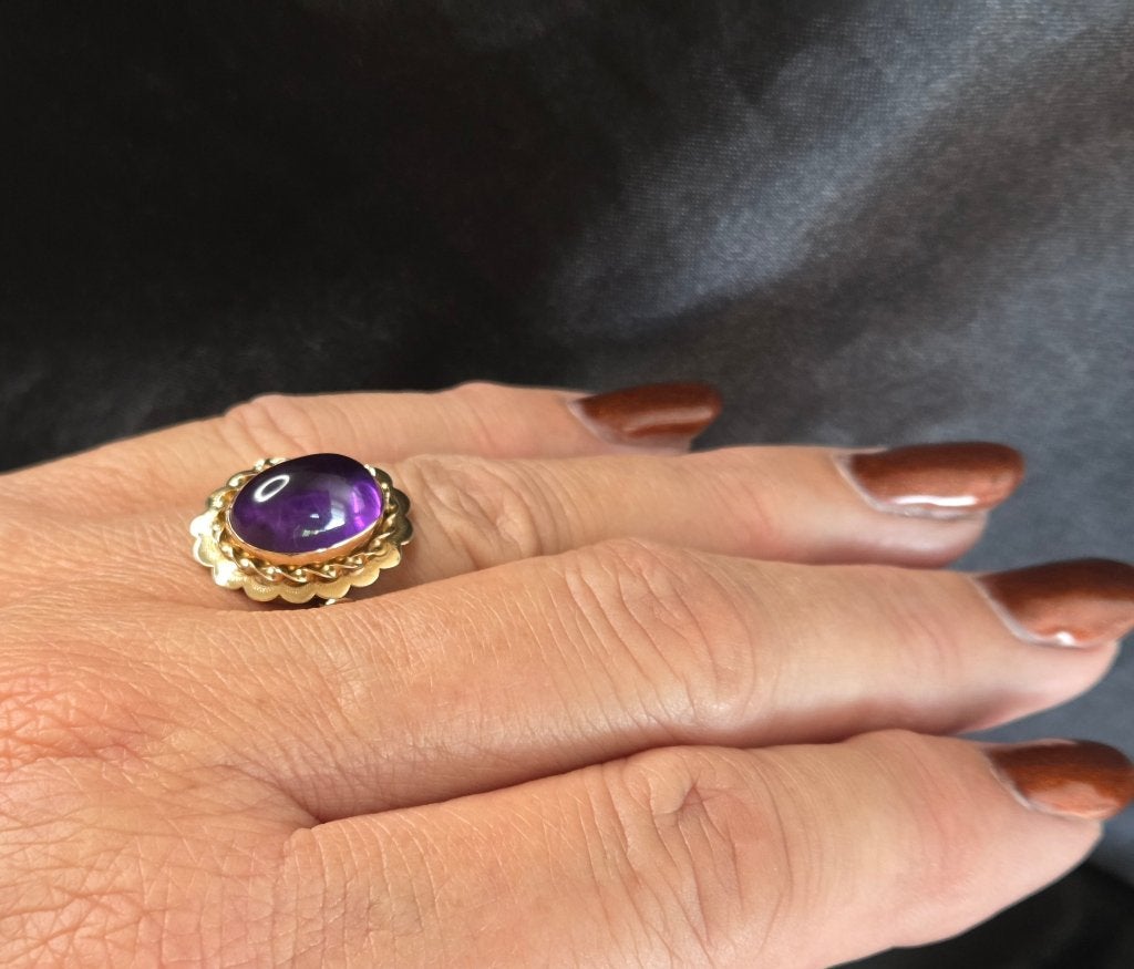 Gouden Vintage ring met edelsteen amethist. 2026/702, Paars, Ophalen of Verzenden, Zo goed als nieuw, 17 tot 18