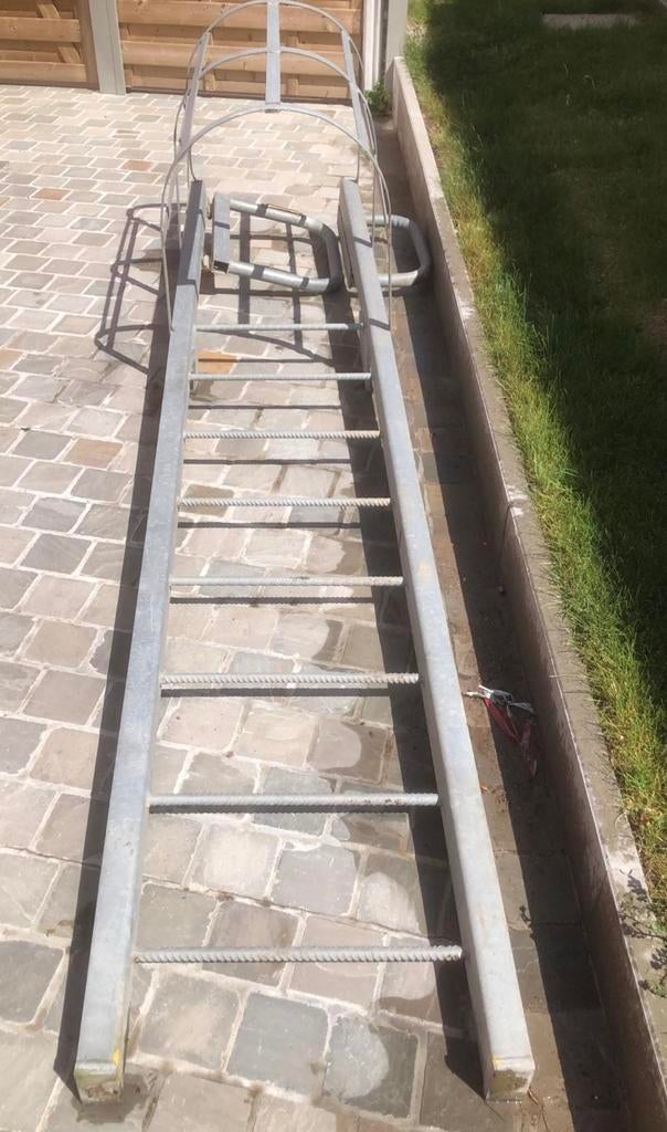 Brandtrap met beveiliging., Doe-het-zelf en Bouw, Ladders en Trappen, Ophalen, Gebruikt, Ladder, 2 tot 4 meter