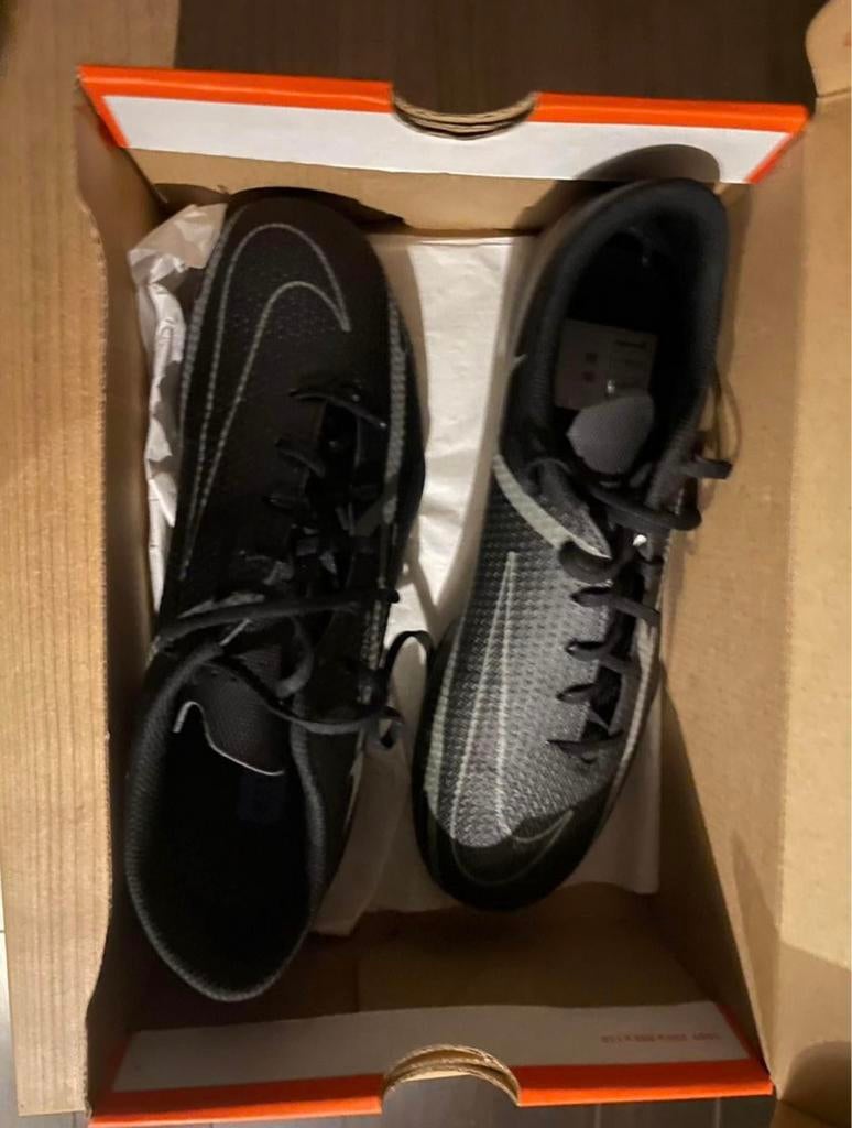 Chaussures de football Nike Phantom neuves TAILLE 41, Enlèvement ou Envoi, Neuf, Chaussures