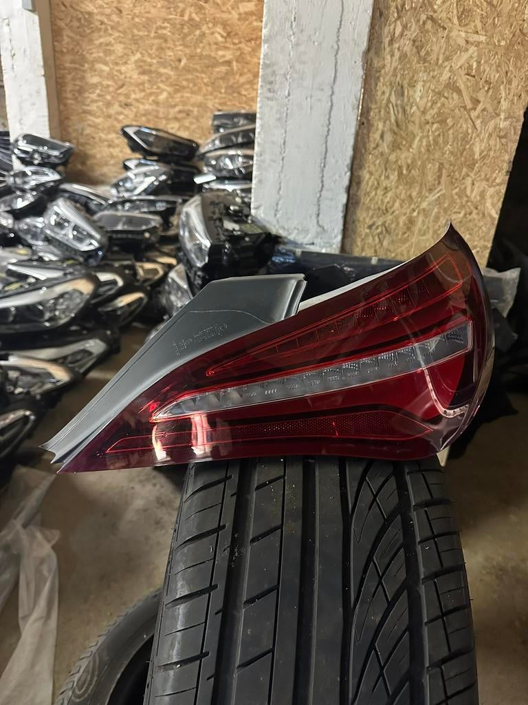 Feu arrière droit LED Mercedes CLA châssis W117 ph.2 année, Enlèvement ou Envoi, Utilisé, Mercedes-Benz